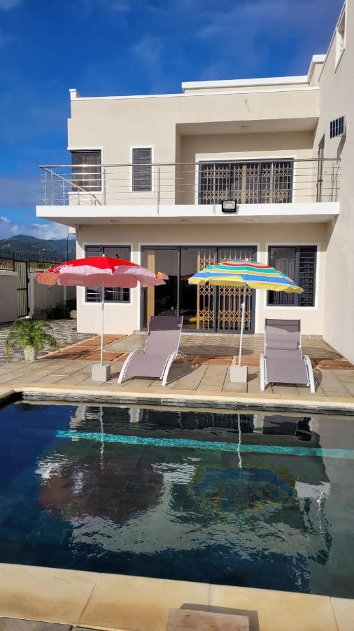 Coquette Villa Avec Piscine Flic-en-Flacq 外观 照片
